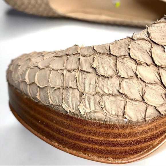 Calvin Klein Kendall fish skin textured scaly stilettos platform tan beige sand - Picture 9 of 13